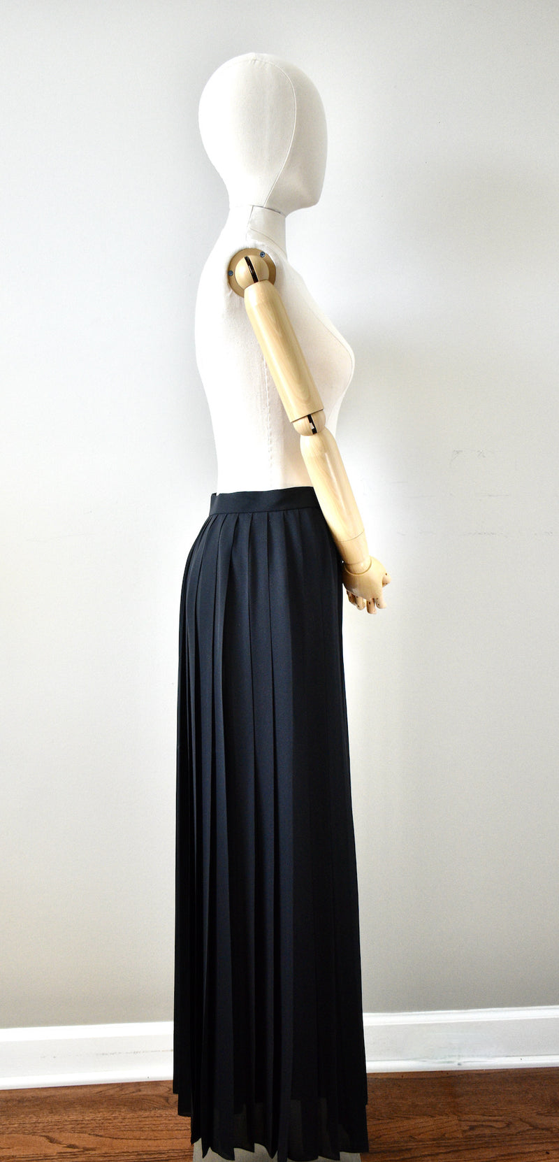 Vintage 1980s Bill Blass Black Pleated Wide Leg Pants