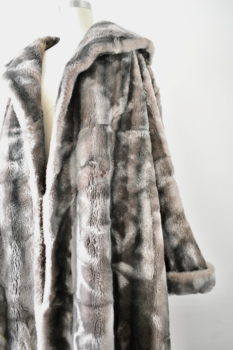 Vintage 1960s Gray Faux Fur Coat