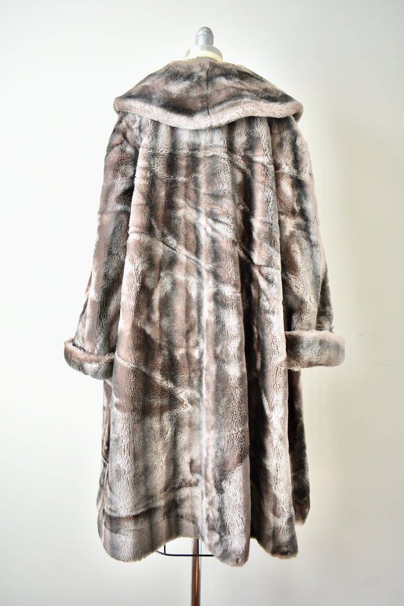 Vintage 1960s Gray Faux Fur Coat