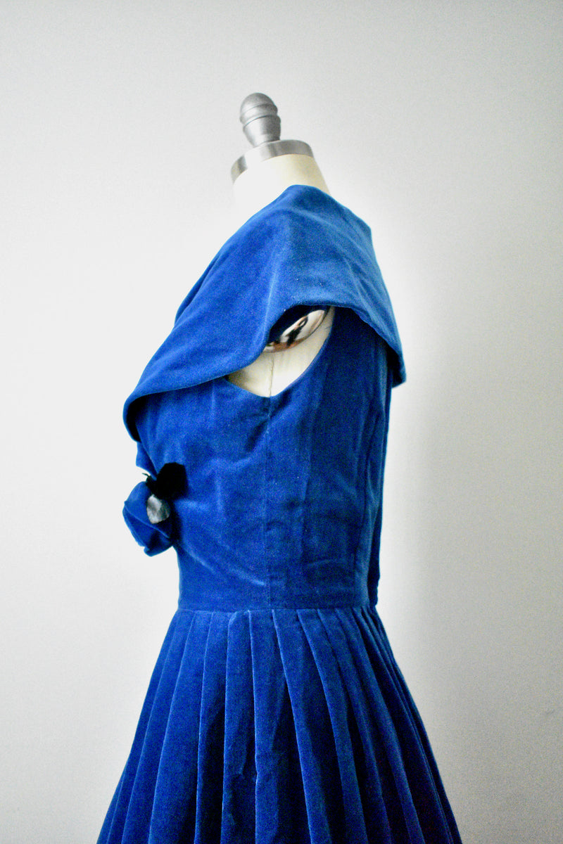blue velvet dress vintage Vintage 1940s Blue Velvet Gown