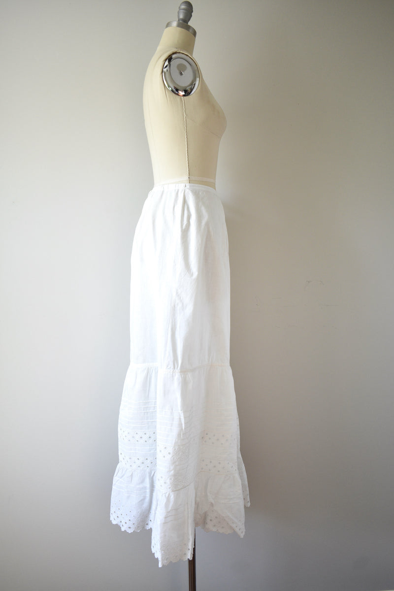 1890s-1900 White Cotton Petticoat