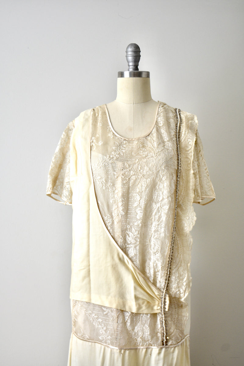 cream 1920s dress Amazon.com: PrettyGuide Womens 1920s Gatsby Flapper Dresses Art Deco Fringe Cocktail Party Dress Sequin White Prom Dress Cream Beige L : Clothing, Shoes & Jewelry